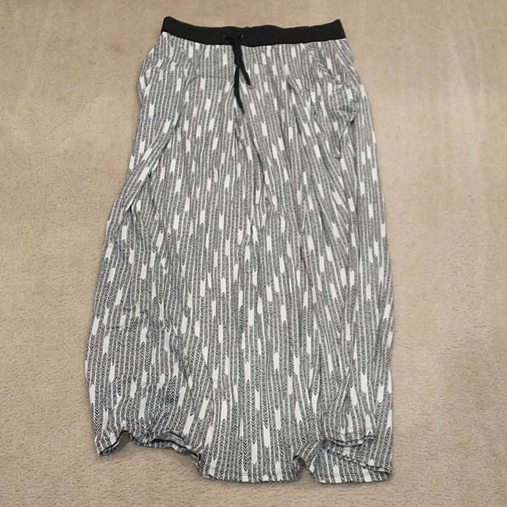 Victoria's Secret Maxi Skirt with pockets
